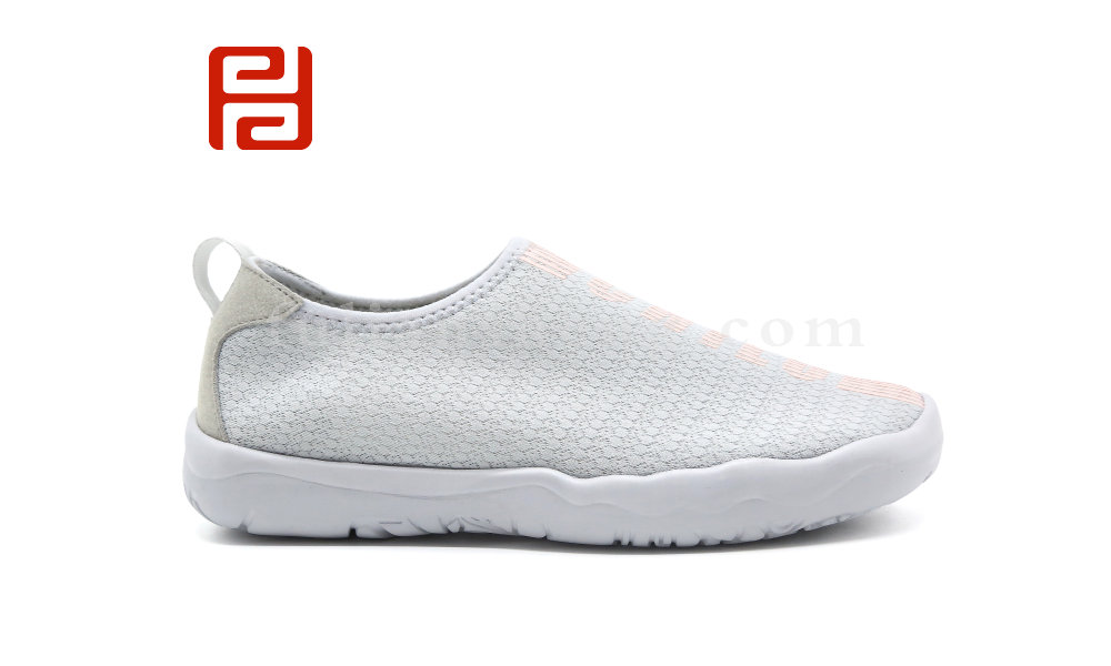 福连升夏季旅游女鞋蜂巢透气鞋面软弹鞋底鲨鱼鞋身