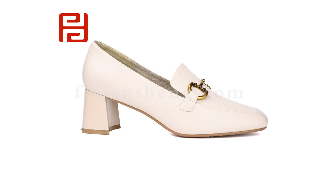 福连升春秋女鞋优雅舒适跟鞋复古扣件单鞋