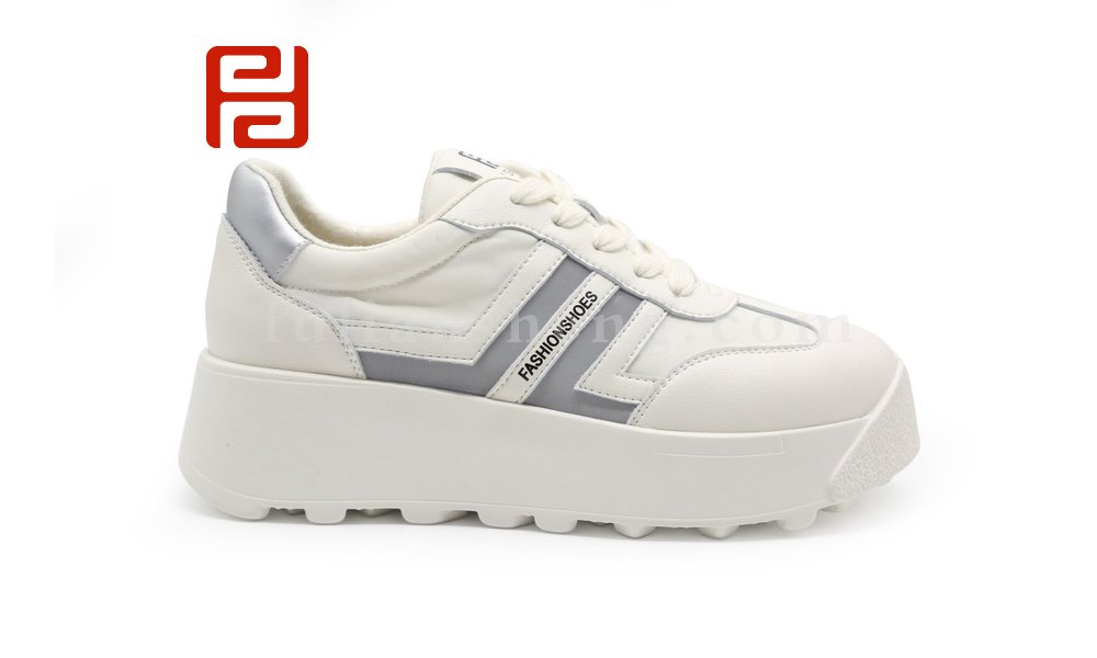 福连升2021秋季新款厚底百搭小白鞋休闲女鞋增高新款面包鞋图片