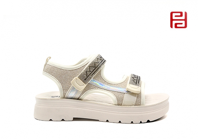 福连升夏季女款凉鞋水钻配饰软底舒适凉鞋